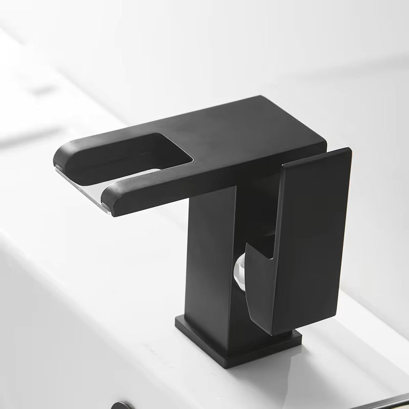 Truxo Build Luxury LED Basin Faucet Single Hole Deck Mount